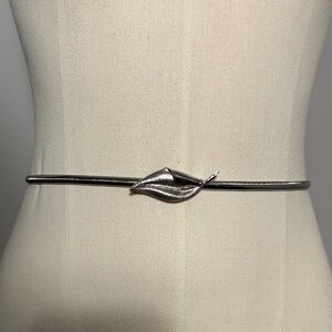 VINTAGE Silver Tone Leaf Slinky Snake Belt